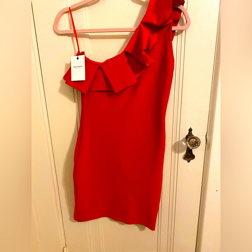 Few moda New York red one shoulder dress never used